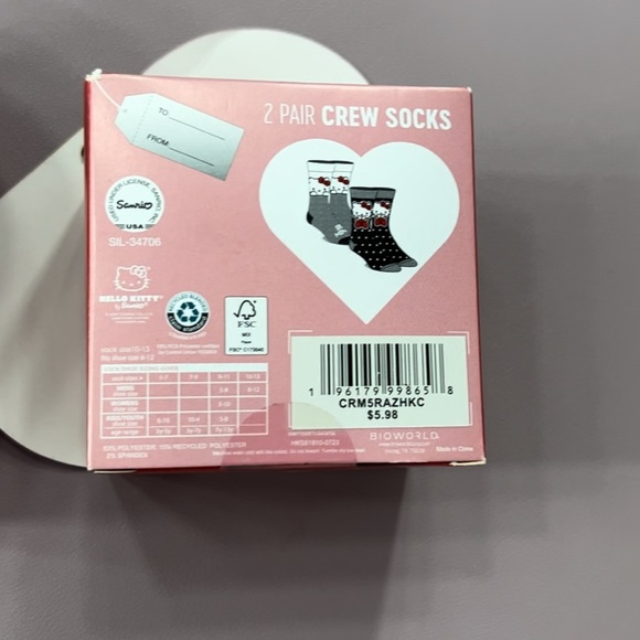 Hello Kitty Valentine's Adult 2 Pack Gift Box Socks - Picture 5 of 6